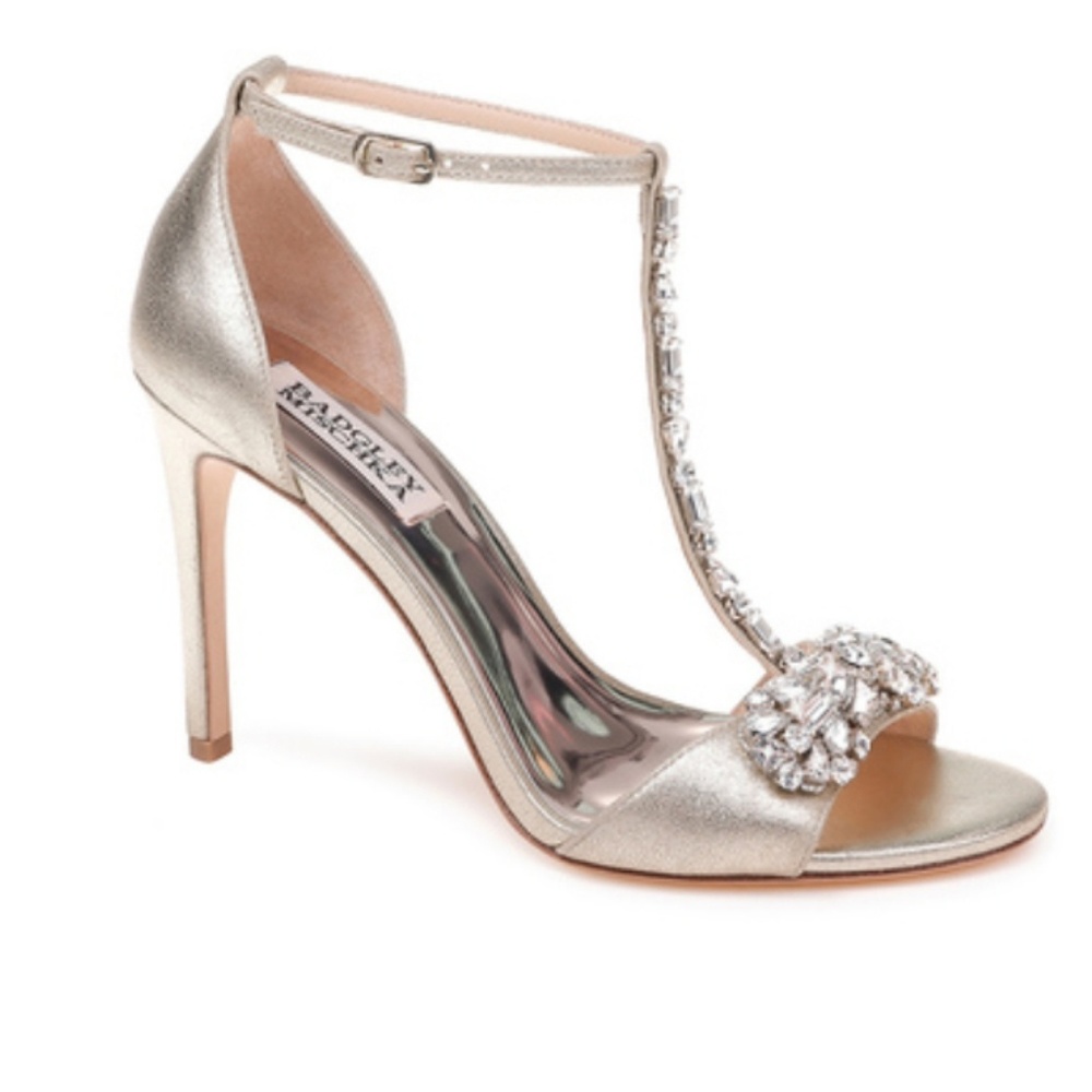 NIB Badgley Mischka T-strap silver evening shoes